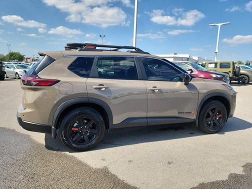 2025 Nissan Rogue Rock Creek