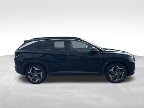 Phantom Black 2022 Hyundai TUCSON Limited