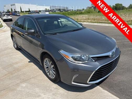 2018 Toyota Avalon Hybrid Limited
