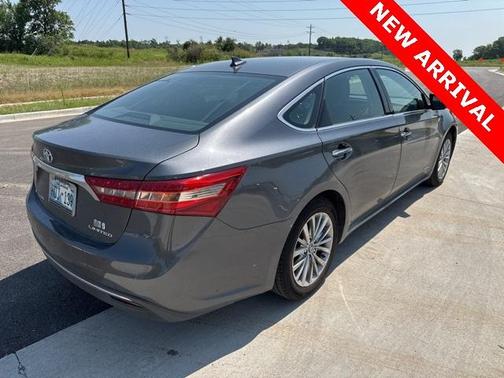 2018 Toyota Avalon Hybrid Limited