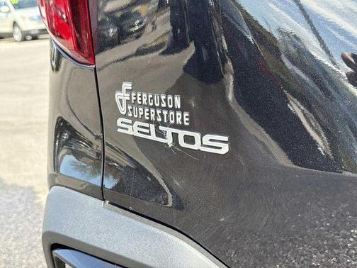 Fusion Orange 2026 Kia Seltos SX