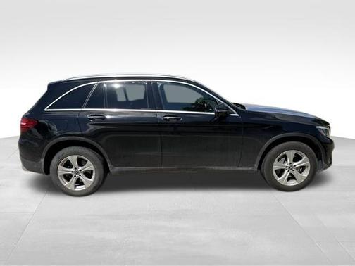 Obsidian Black Metallic 2017 Mercedes-Benz GLC 300 Base