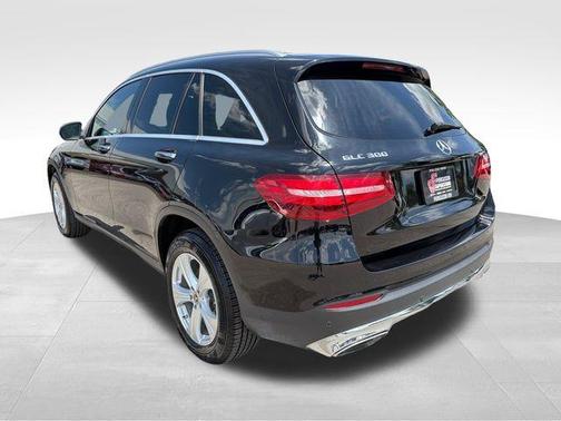 Obsidian Black Metallic 2017 Mercedes-Benz GLC 300 Base