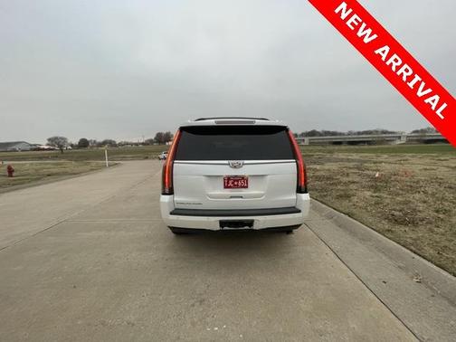 2016 Cadillac Escalade Platinum