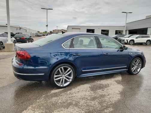 2019 Volkswagen Passat 2.0T SE R-Line