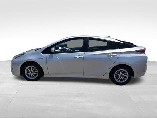 Classic Silver Metallic 2017 Toyota Prius Four