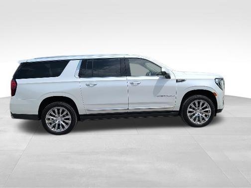 White Frost 2023 GMC Yukon XL Denali