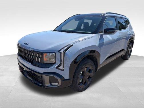 Gray 2027 Kia Seltos X-Line