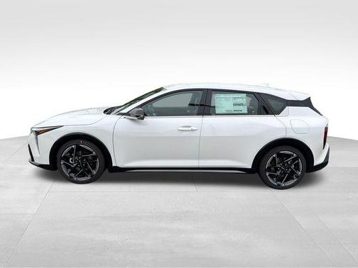 Snow White Pearl 2026 Kia K4 GT-Line