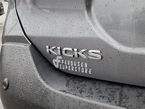 2020 Nissan Kicks SV