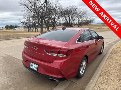 2018 Hyundai SONATA SE