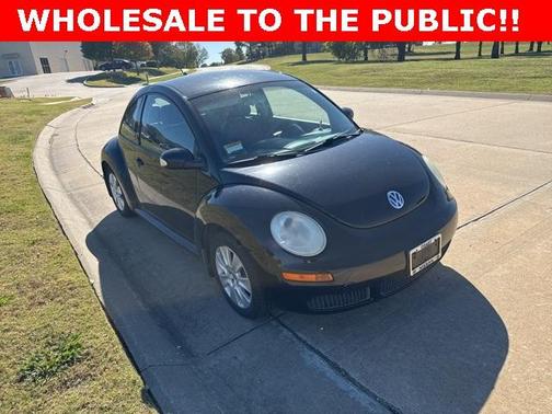 2010 Volkswagen New Beetle 