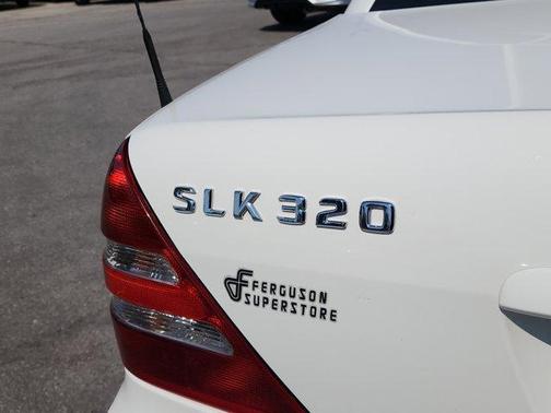 2003 Mercedes-Benz SLK-Class Base