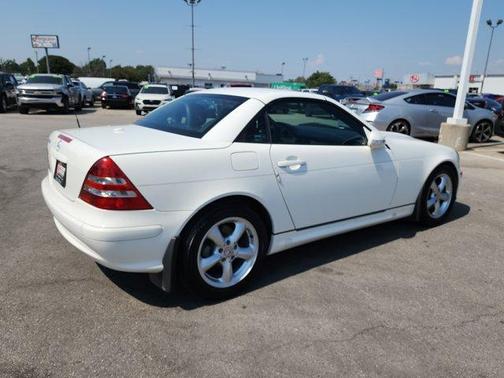 2003 Mercedes-Benz SLK-Class Base