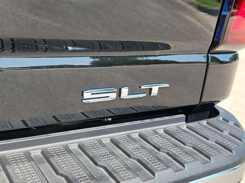 2025 GMC Sierra 2500 SLT