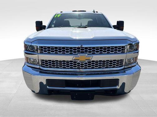 Summit White 2019 Chevrolet Silverado 2500 WT