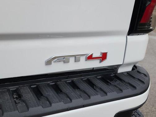 2025 GMC Sierra 2500 AT4
