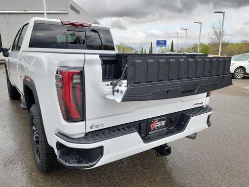 2025 GMC Sierra 2500 AT4