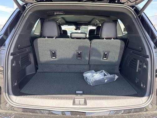 Ebony Twilight Metallic 2026 Buick Enclave Avenir