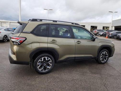 2025 Subaru Forester Premium