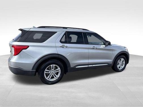 Iconic Silver Metallic 2020 Ford Explorer XLT