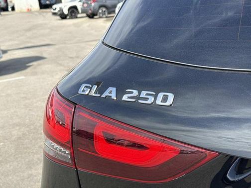 2021 Mercedes-Benz GLA 250 Base 4MATIC