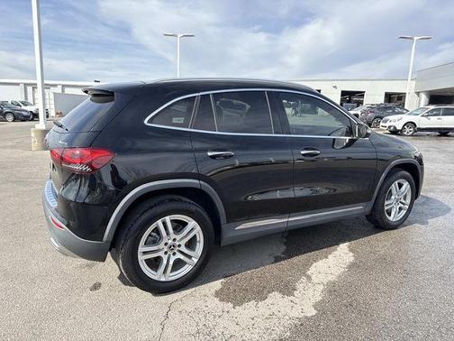 2021 Mercedes-Benz GLA 250 Base 4MATIC