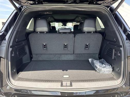 Ebony Twilight Metallic 2026 Buick Enclave Avenir