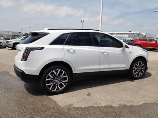 2023 Cadillac XT5 Sport