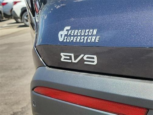 2026 Kia EV9 Light Short Range