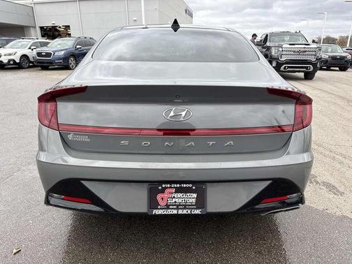 2022 Hyundai SONATA SEL