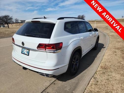 2021 Volkswagen Atlas 3.6 V6 SE w/ Technology R-Line
