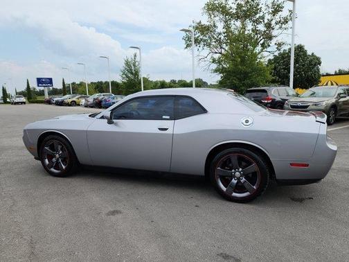 2013 Dodge Challenger SXT