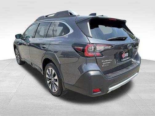 Magnetite Gray Metallic 2025 Subaru Outback Touring
