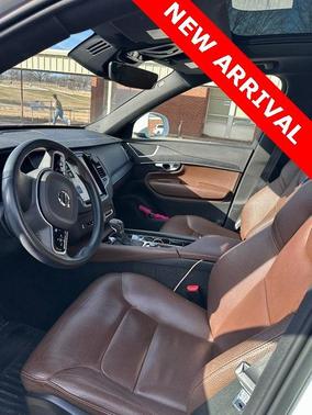 2020 Volvo XC90 T6 Momentum 7 Passenger