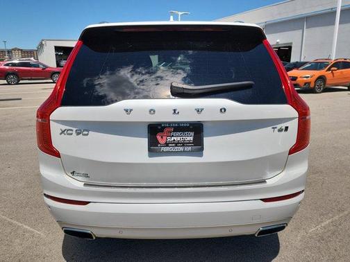 2020 Volvo XC90 T6 Momentum 7 Passenger