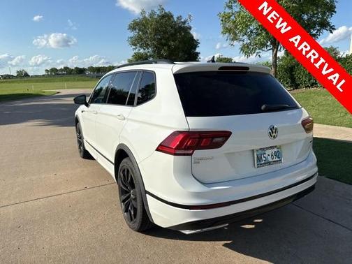 2021 Volkswagen Tiguan 2.0T SE R-Line Black