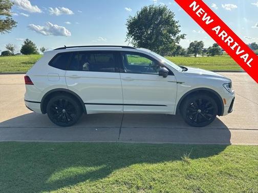 2021 Volkswagen Tiguan 2.0T SE R-Line Black