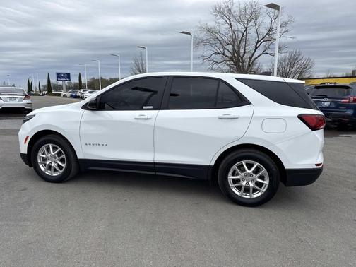 2022 Chevrolet Equinox LS