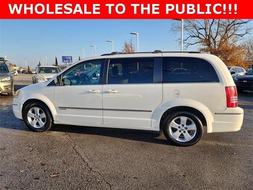 2010 Chrysler Town & Country Touring