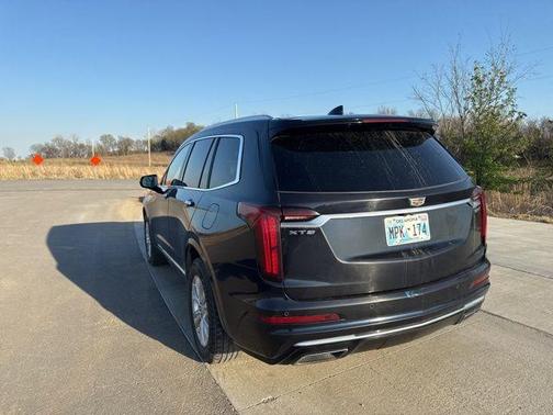 Dark Moon Blue Metallic 2021 Cadillac XT6 Luxury FWD