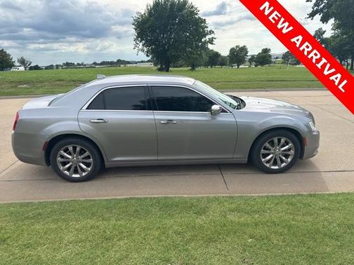 2018 Chrysler 300 Limited