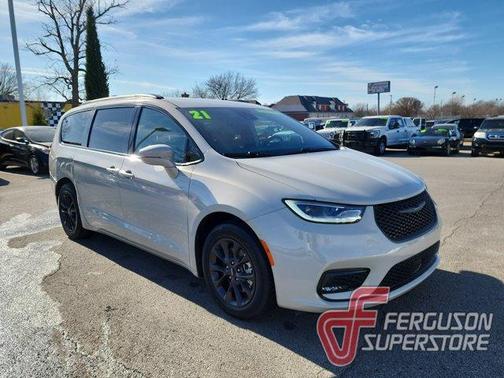 2021 Chrysler Pacifica Touring-L