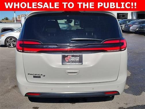 2021 Chrysler Pacifica Touring-L