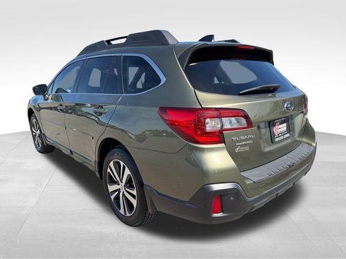 Wilderness Green Metallic 2018 Subaru Outback 2.5i Limited