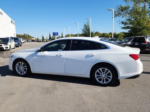 2017 Chevrolet Malibu 1LT
