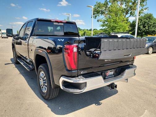 2025 GMC Sierra 2500 SLT