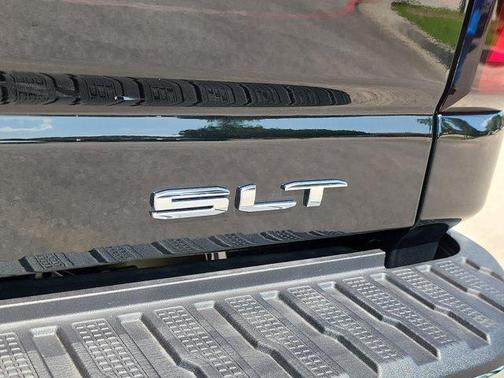 2025 GMC Sierra 2500 SLT