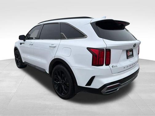 White Pearl 2021 Kia Sorento SX