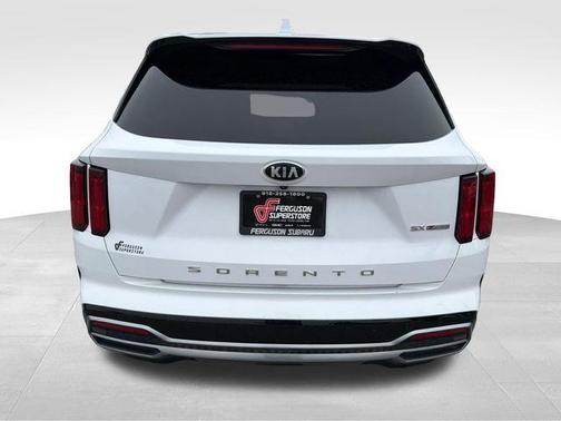 White Pearl 2021 Kia Sorento SX